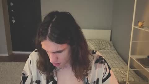 Snapshot of milaslovv chatting on 18, 5, 2026 Mila online show from 18, 5, 2026