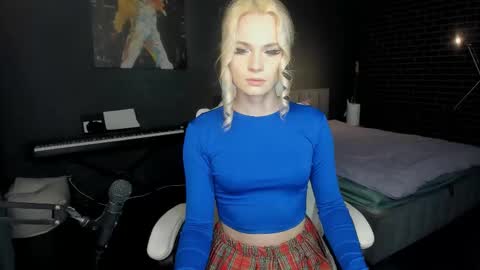 Milena online show from 29, 9, 2025