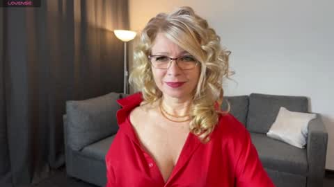 Snapshot of milena_whity chatting on 19, 2, 2026 Milena online show from 19, 2, 2026