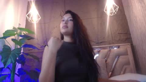 Snapshot of milenka_5 chatting on 13, 5, 2026 Milenka online show from 13, 5, 2026