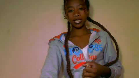 Snapshot of milennah chatting on 23, 6, 2026 milennah online show from 23, 6, 2026