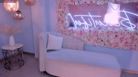 Snapshot of mileycruz_ chatting on 7, 12, 2024 Miley Cruz IG miley model23 online show from 7, 12, 2024