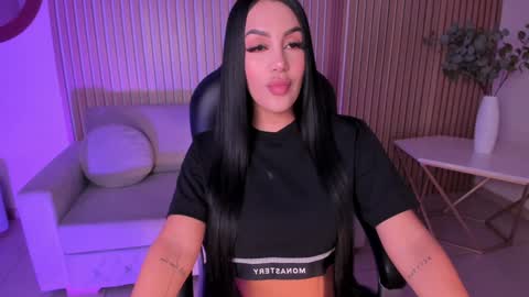 Snapshot of mileycruz_ chatting on 23, 12, 2024 Miley Cruz IG miley model23 online show from 23, 12, 2024