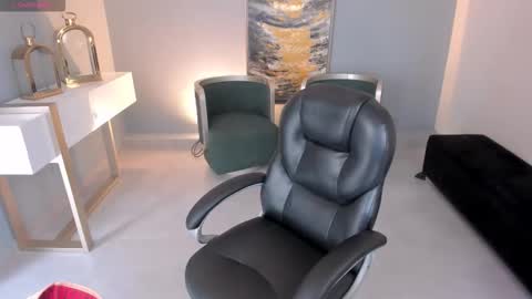 Snapshot of mileycruz_ chatting on 20, 9, 2025 Miley Cruz IG miley model23 online show from 20, 9, 2025