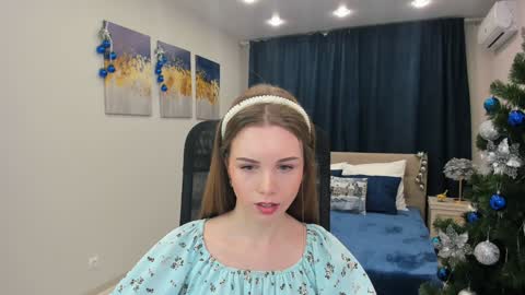 Snapshot of mileygloss chatting on 11, 12, 2024 mileygloss online show from 11, 12, 2024