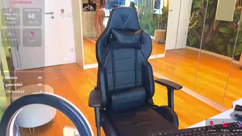 Miley Sin online show from 15, 4, 2026