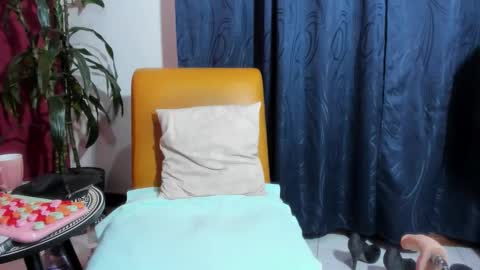 Milf Brend online show from 13, 12, 2025