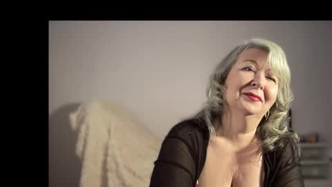 Snapshot of milf_charlotty chatting on 2, 2, 2026 Charlotte online show from 2, 2, 2026