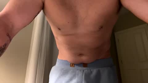 Snapshot of milf_hunter2222 chatting on 31, 3, 2026 milf_hunter2222 online show from 31, 3, 2026