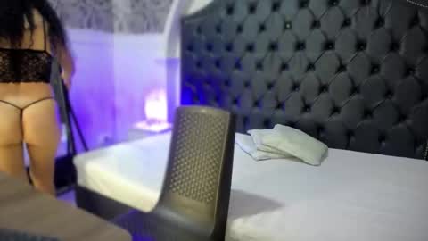 milf_march online show from 17, 3, 2026