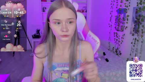 Snapshot of miliameow chatting on 15, 12, 2024 Milia online show from 15, 12, 2024