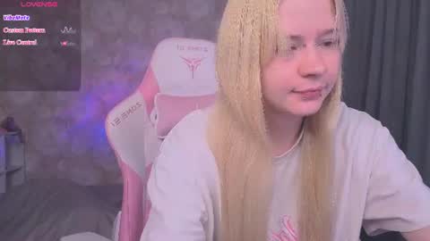 Snapshot of miliameow chatting on 5, 7, 2026 Milia online show from 5, 7, 2026