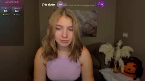 Snapshot of milinafox chatting on 1, 11, 2025 milinafox online show from 1, 11, 2025