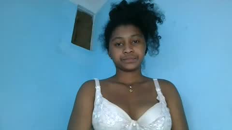 Snapshot of milinasy chatting on 4, 7, 2026 milinasy online show from 4, 7, 2026