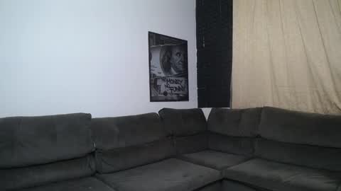 milioncouple online show from 23, 12, 2025