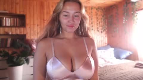 Snapshot of milk_bunny_ chatting on 1, 7, 2026 milk_bunny_ online show from 1, 7, 2026