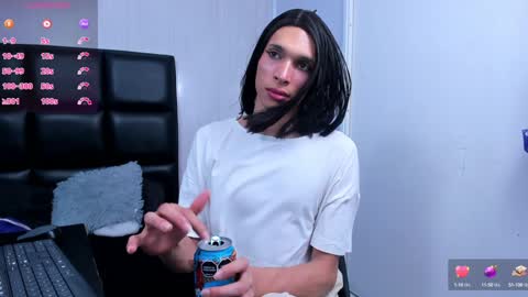 Snapshot of milk_max18 chatting on 16, 1, 2025 MAX online show from 16, 1, 2025