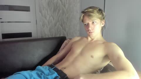 Snapshot of milkiwy chatting on 22, 12, 2024 Isaac online show from 22, 12, 2024