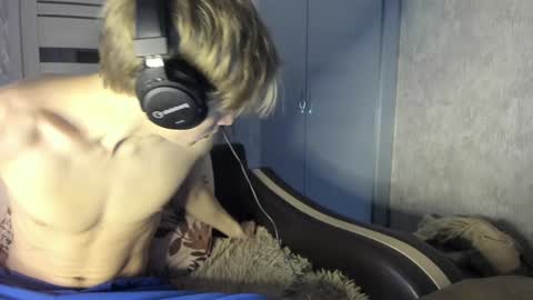 Snapshot of milkiwy chatting on 19, 1, 2025 Isaac online show from 19, 1, 2025