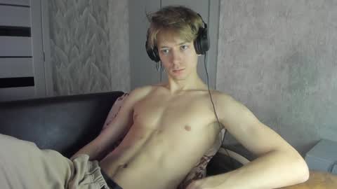 Snapshot of milkiwy chatting on 31, 1, 2025 Isaac online show from 31, 1, 2025