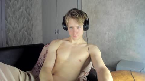 Snapshot of milkiwy chatting on 7, 2, 2025 Isaac online show from 7, 2, 2025