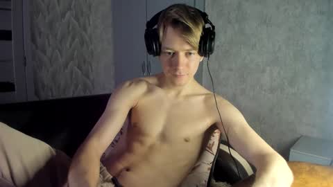 Snapshot of milkiwy chatting on 26, 2, 2025 Isaac online show from 26, 2, 2025