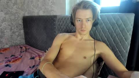 Snapshot of milkiwy chatting on 12, 9, 2025 Isaac online show from 12, 9, 2025