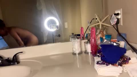 Snapshot of milkmarie123 chatting on 22, 11, 2025 milkmarie online show from 22, 11, 2025