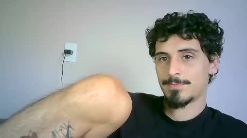 Snapshot of milkoffee chatting on 3, 12, 2024 milkoffee online show from 3, 12, 2024