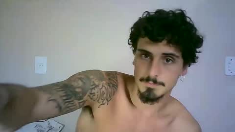 Snapshot of milkoffee chatting on 5, 1, 2025 milkoffee online show from 5, 1, 2025