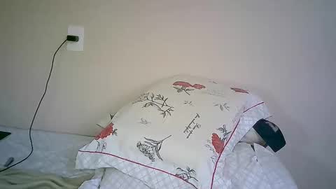 Snapshot of milkoffee chatting on 11, 1, 2025 milkoffee online show from 11, 1, 2025