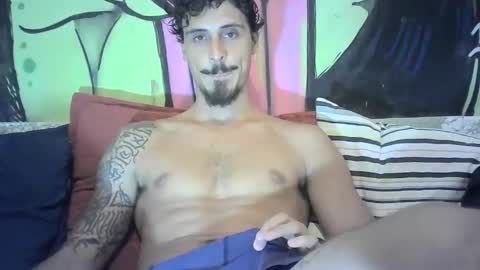 Snapshot of milkoffee chatting on 8, 3, 2025 milkoffee online show from 8, 3, 2025