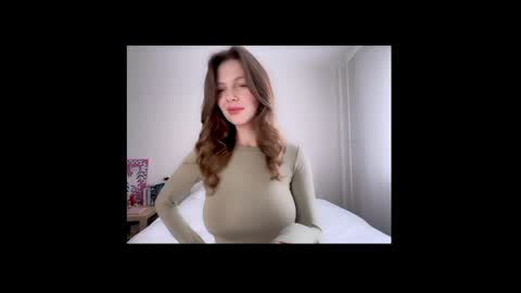 Snapshot of milky__way_ chatting on 28, 5, 2026 milky__way_ online show from 28, 5, 2026