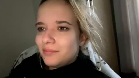 Snapshot of milkybaby269137 chatting on 30, 12, 2024 milkybaby269137 online show from 30, 12, 2024