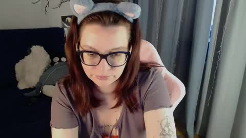 Snapshot of millapoolys chatting on 6, 6, 2026 Milla online show from 6, 6, 2026