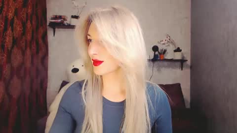 MillaXQueen online show from 10, 2, 2025