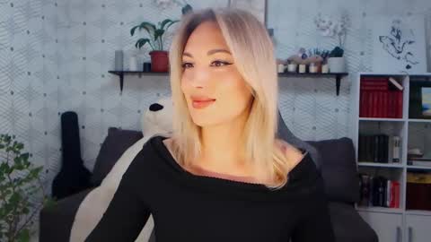 Snapshot of millaxqueen chatting on 23, 5, 2026 MillaXQueen online show from 23, 5, 2026