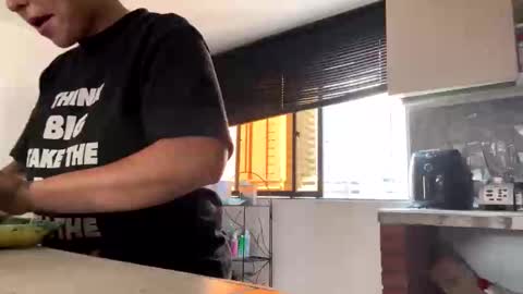 Im girl my name is Johana  online show from 24, 10, 2025