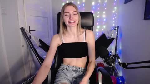 millie_lacroix online show from 20, 1, 2025