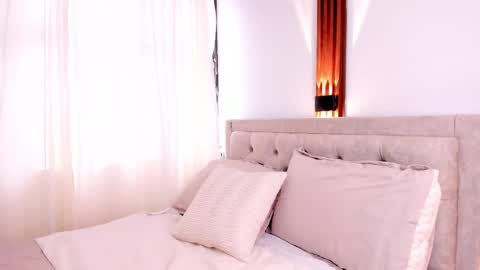 Millie Babe online show from 7, 11, 2025