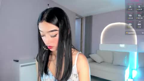 Snapshot of millieskinny_ chatting on 24, 10, 2025 Ana Maria online show from 24, 10, 2025