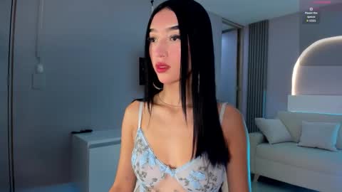 Snapshot of millieskinny_ chatting on 10, 11, 2025 Ana Maria online show from 10, 11, 2025