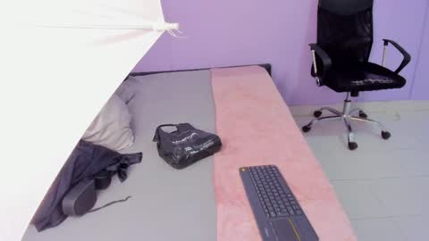 Snapshot of milliesummer chatting on 3, 4, 2026 Millie online show from 3, 4, 2026