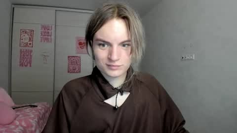 Snapshot of millikira006 chatting on 10, 5, 2026 mili-kira online show from 10, 5, 2026