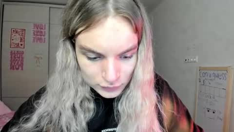 Snapshot of millikira006 chatting on 23, 5, 2026 mili-kira online show from 23, 5, 2026