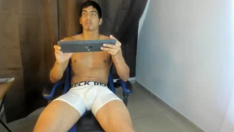 Snapshot of milo_31 chatting on 13, 4, 2026 Milo online show from 13, 4, 2026