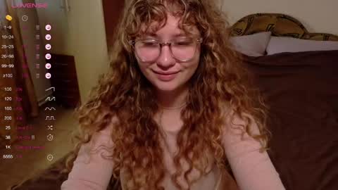 Snapshot of milounee chatting on 6, 5, 2026 milounee online show from 6, 5, 2026