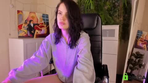 milro12 online show from 6, 4, 2026