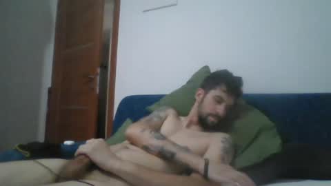 Snapshot of milten1987 chatting on 2, 7, 2026 milten1987 online show from 2, 7, 2026