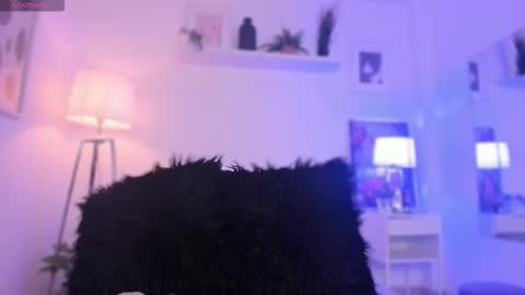 Snapshot of miluu_dh chatting on 7, 1, 2026 Miluu DH online show from 7, 1, 2026